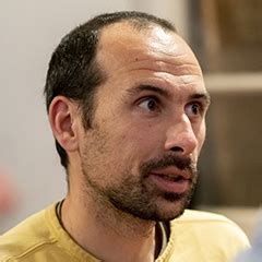 Rólunk – kiutak.hu.